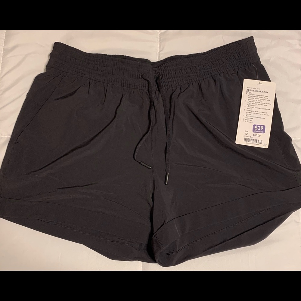 Lulu Lemon Spring Break Away shorts